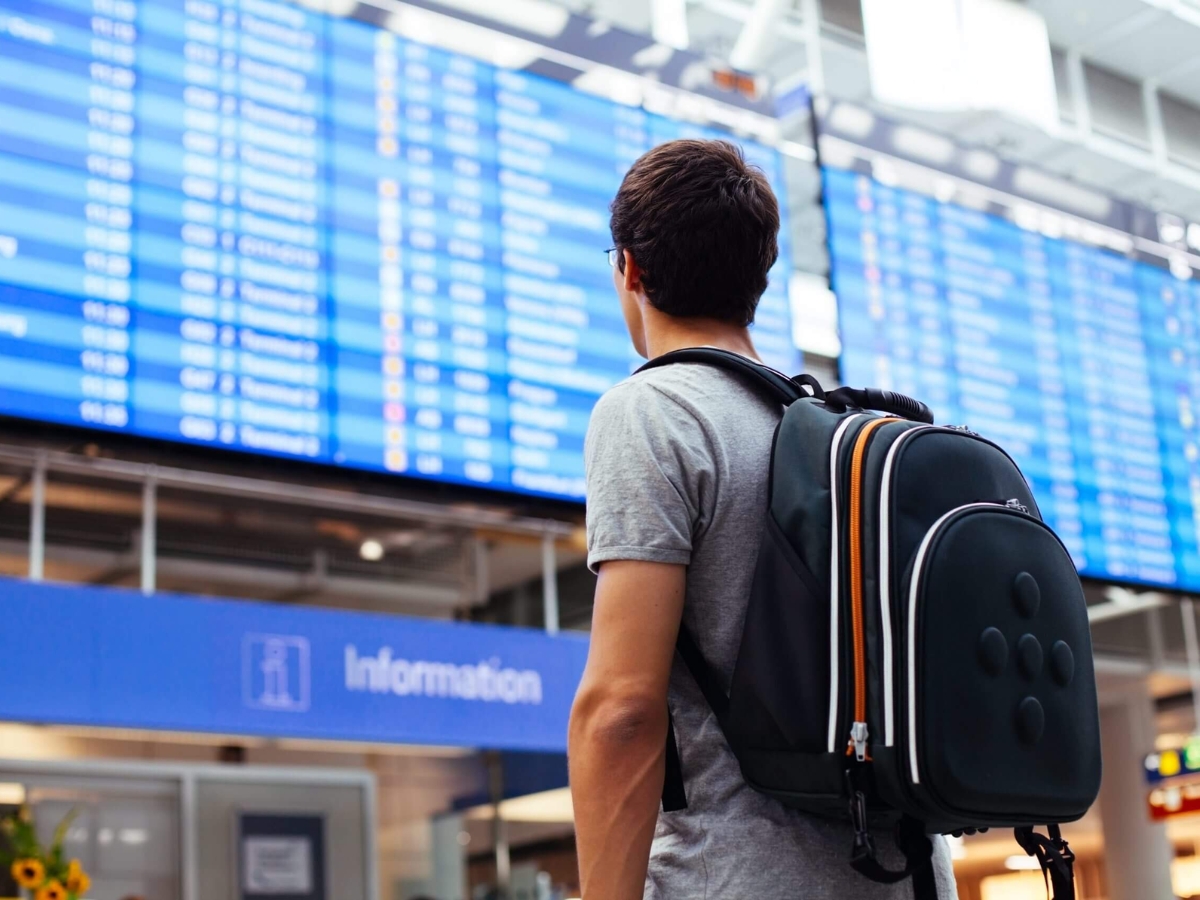 Voo atrasado? Veja quando é possível pedir indenização e garantir seus direitos